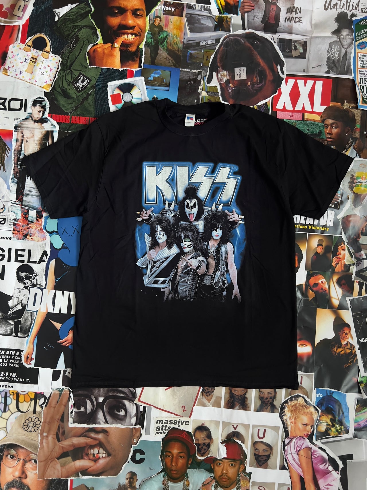 Triko BOOTLEG černé Kiss modrý print